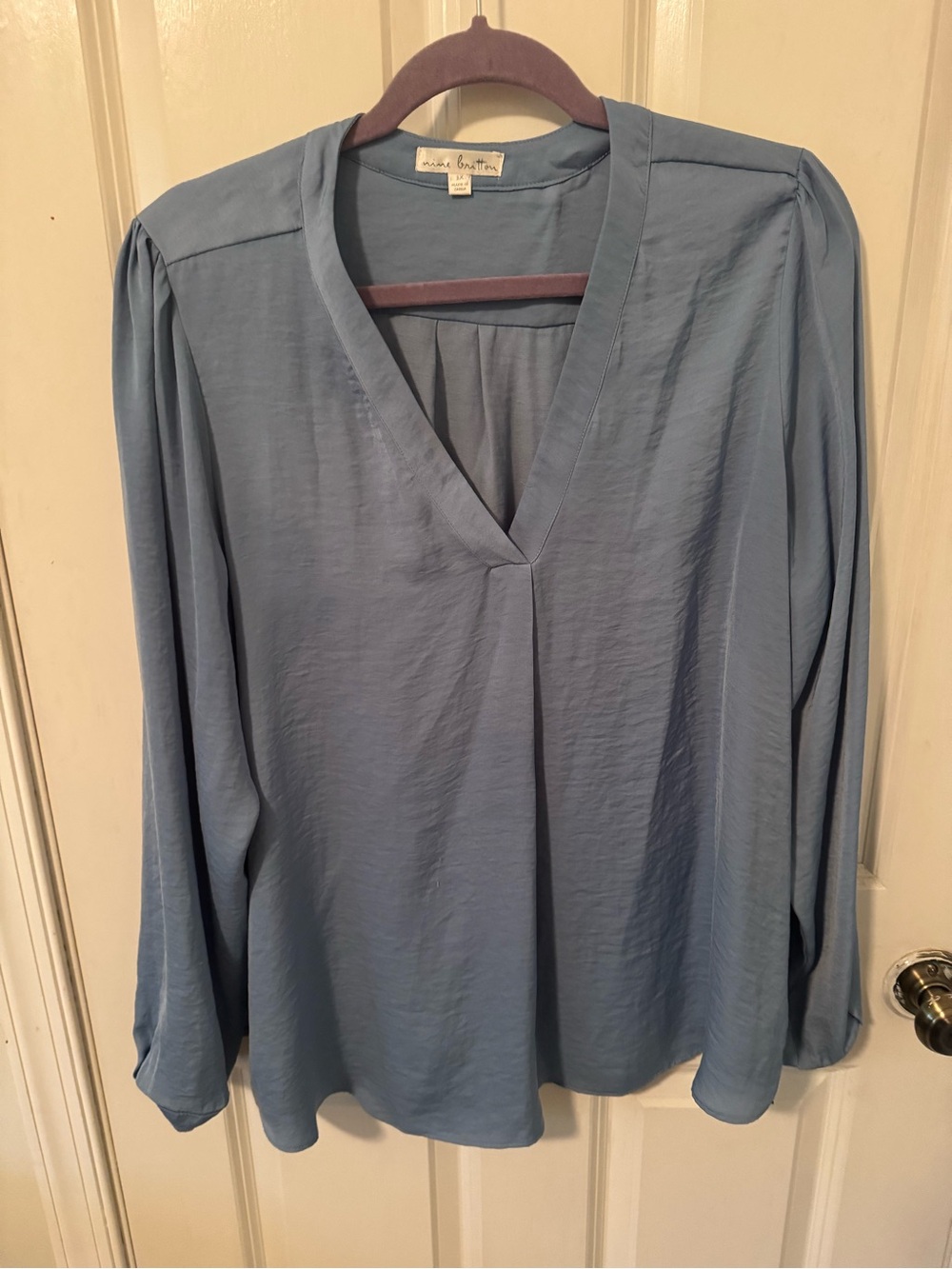 nine britton Soft V-Neck Long Sleeve Blouse in Dusty Blue